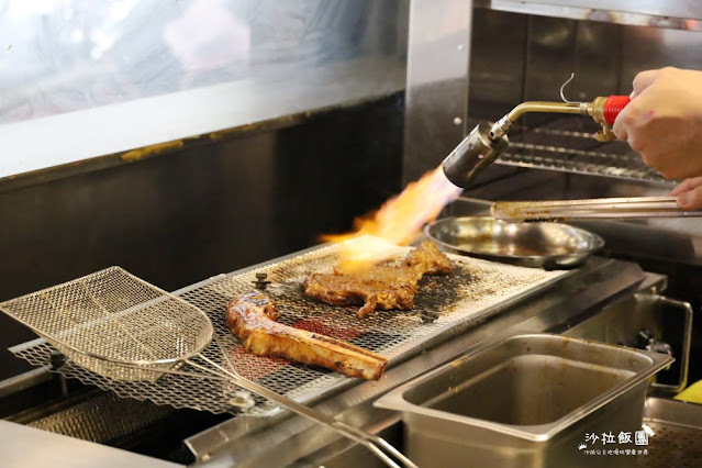 板橋燒肉丼『牛丁次郎坊(板橋店)』120元起享肉山/霜淇淋.雞白湯.冬瓜檸檬無限供應