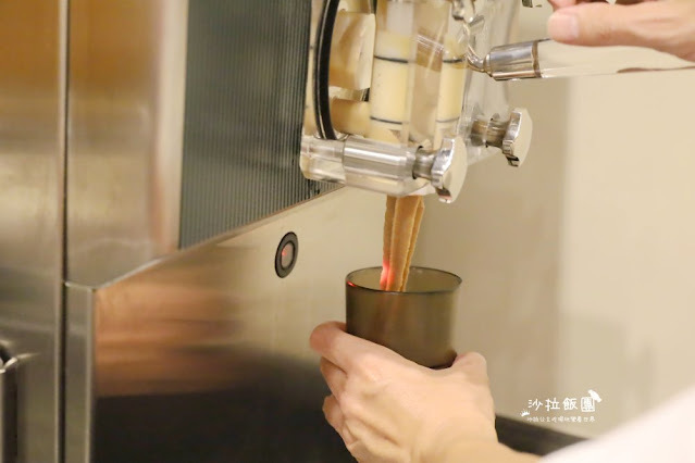 板橋燒肉丼『牛丁次郎坊(板橋店)』120元起享肉山/霜淇淋.雞白湯.冬瓜檸檬無限供應