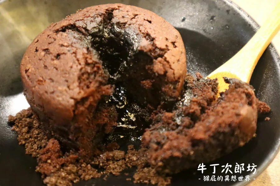 板橋新開幕餐廳！平價燒肉丼飯120元起CP值高！內用冬瓜檸檬、雞白湯、霜淇淋無限供應！