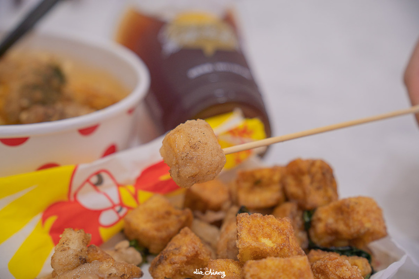 台中南區炸雞店、義大利麵，邊吹冷氣邊等餐，很舒服，窺雞福來得學府店