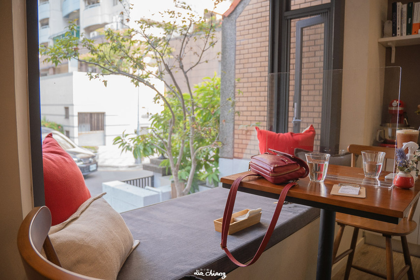 台中北區超隱密西餐、咖啡廳_大片採光窗景讓人心曠神怡_波櫟Polygon
