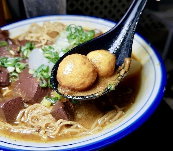 [桃園美食] 小香港車仔麵  平鎮新勢公園旁平易近人的港式小吃餐廳 @蛋寶趴趴go