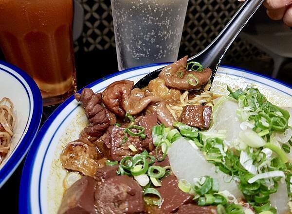 [桃園美食] 小香港車仔麵  平鎮新勢公園旁平易近人的港式小吃餐廳 @蛋寶趴趴go