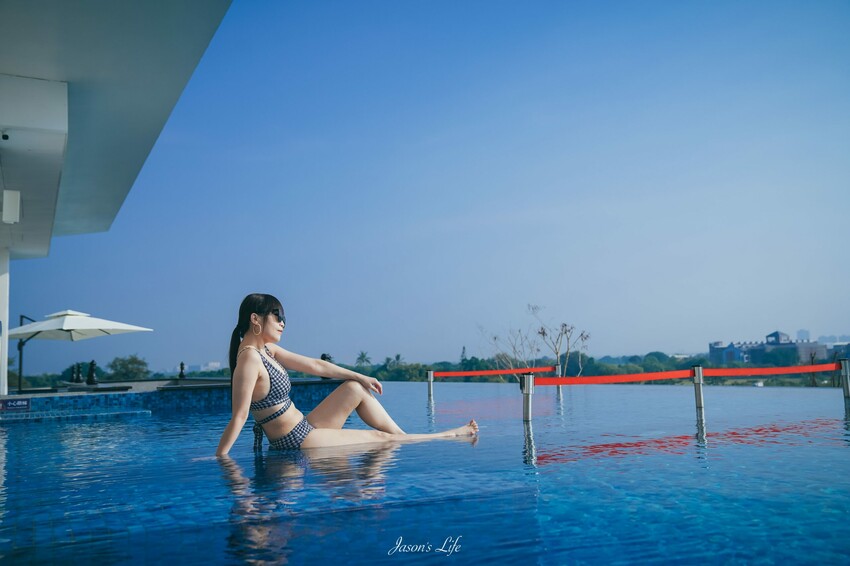 【台南安平│住宿】福爾摩沙遊艇酒店。台南無邊際泳池，兒童遊戲區超強，早餐就有香檳可以喝