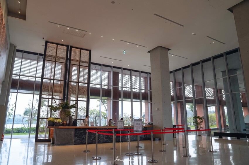 【台南安平│住宿】福爾摩沙遊艇酒店。台南無邊際泳池，兒童遊戲區超強，早餐就有香檳可以喝