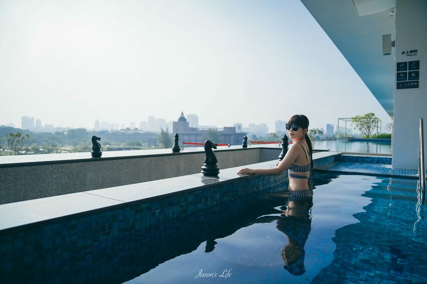 【台南安平│住宿】福爾摩沙遊艇酒店。台南無邊際泳池，兒童遊戲區超強，早餐就有香檳可以喝