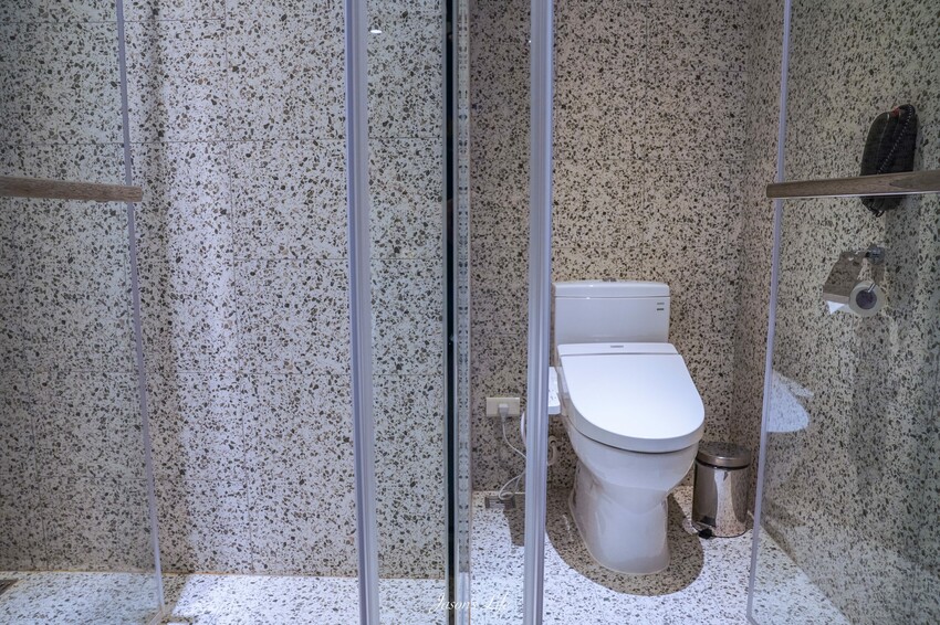 【台南安平│住宿】福爾摩沙遊艇酒店。台南無邊際泳池，兒童遊戲區超強，早餐就有香檳可以喝