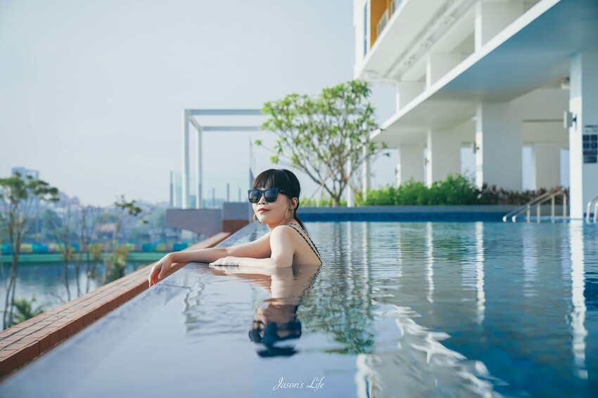 【台南安平│住宿】福爾摩沙遊艇酒店。台南無邊際泳池，兒童遊戲區超強，早餐就有香檳可以喝