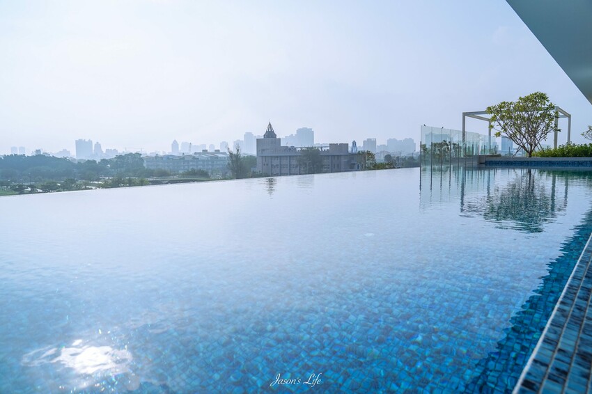 【台南安平│住宿】福爾摩沙遊艇酒店。台南無邊際泳池，兒童遊戲區超強，早餐就有香檳可以喝