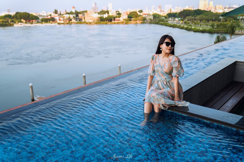 【台南安平│住宿】福爾摩沙遊艇酒店。台南無邊際泳池，兒童遊戲區超強，早餐就有香檳可以喝