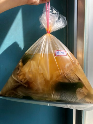 新莊食記｜一派胡塩酵素臭豆腐: 全素 椒鹽酥炸臭豆腐/湯頭好好喝的紅燒蔬菜湯