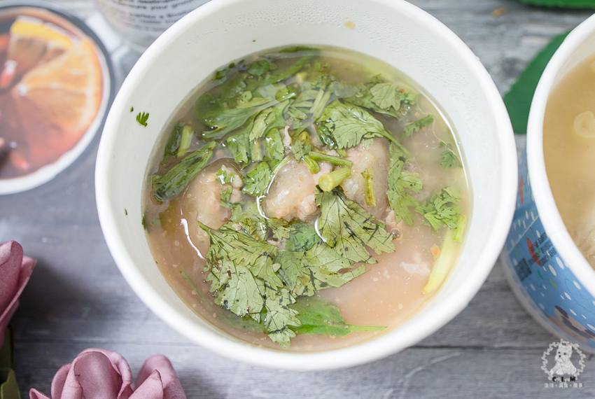 湖光市場成功肉圓｜台北內湖內湖站食記｜常常一圓難求的超人氣肉圓，CP值很高味道又好吃非常推薦，也是讓我充滿回憶且懷念的好味 - 卡爾茗 C.L.M.