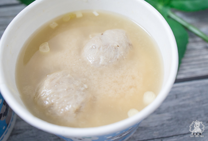 湖光市場成功肉圓｜台北內湖內湖站食記｜常常一圓難求的超人氣肉圓，CP值很高味道又好吃非常推薦，也是讓我充滿回憶且懷念的好味 - 卡爾茗 C.L.M.