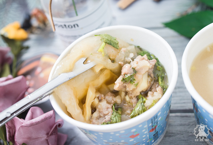 湖光市場成功肉圓｜台北內湖內湖站食記｜常常一圓難求的超人氣肉圓，CP值很高味道又好吃非常推薦，也是讓我充滿回憶且懷念的好味 - 卡爾茗 C.L.M.