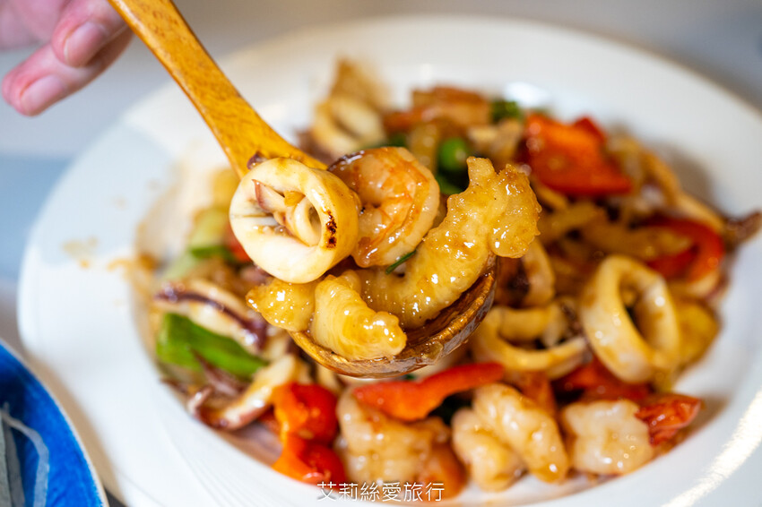 松山區小巨蛋美食 漁聞樂 自家有漁船就是鮮！活龍蝦1隻只要680元 品嚐生猛活海鮮 不必跑漁港 - 艾莉絲愛旅行