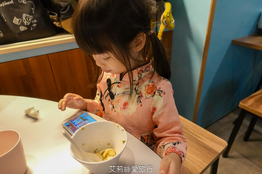 松山區小巨蛋美食 漁聞樂 自家有漁船就是鮮！活龍蝦1隻只要680元 品嚐生猛活海鮮 不必跑漁港 - 艾莉絲愛旅行