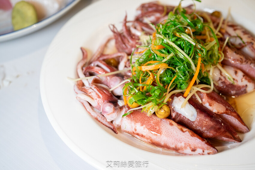 松山區小巨蛋美食 漁聞樂 自家有漁船就是鮮！活龍蝦1隻只要680元 品嚐生猛活海鮮 不必跑漁港 - 艾莉絲愛旅行