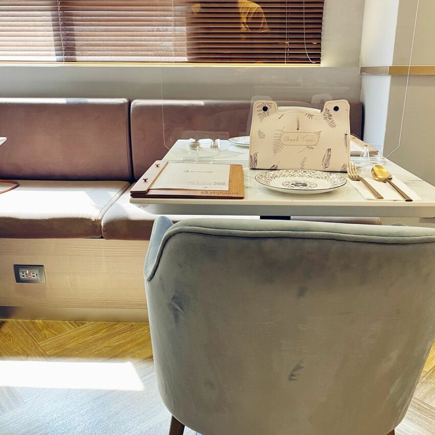 [台中西區] Musen88義式餐廳｜網美必去打卡餐廳｜逢甲美食｜特製明太子麵包抹醬｜哇！沙米寧鄉鮭魚麵｜內附菜單