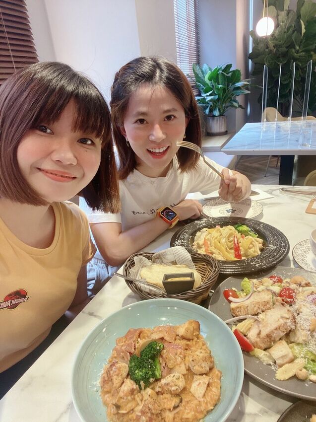 [台中西區] Musen88義式餐廳｜網美必去打卡餐廳｜逢甲美食｜特製明太子麵包抹醬｜哇！沙米寧鄉鮭魚麵｜內附菜單