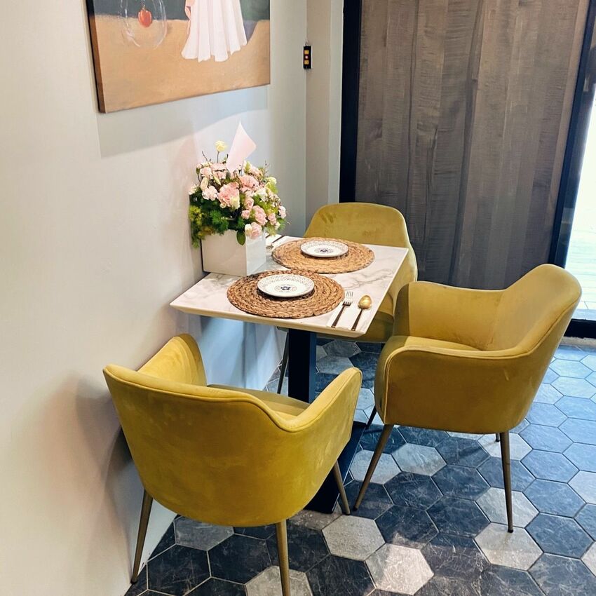 [台中西區] Musen88義式餐廳｜網美必去打卡餐廳｜逢甲美食｜特製明太子麵包抹醬｜哇！沙米寧鄉鮭魚麵｜內附菜單