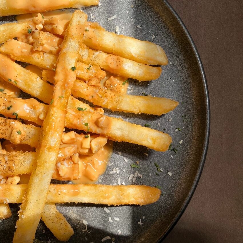 [台中西區] Musen88義式餐廳｜網美必去打卡餐廳｜逢甲美食｜特製明太子麵包抹醬｜哇！沙米寧鄉鮭魚麵｜內附菜單