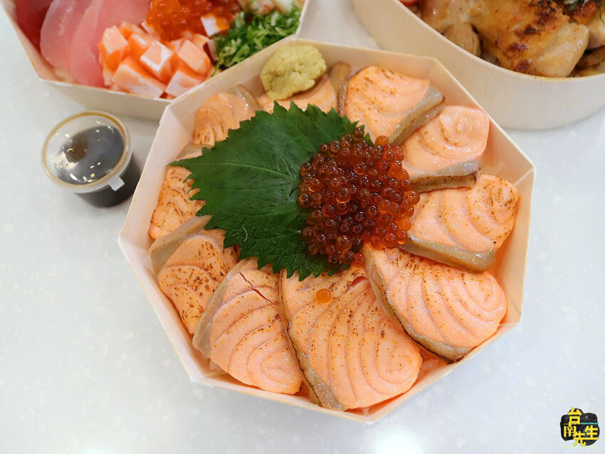 台南日式餐盒/長得像咖啡館的便當店/嚴選食材現點現做/白飯使用日本壽司米/南科大廠的午晚餐首選/視覺與味覺的雙重享受