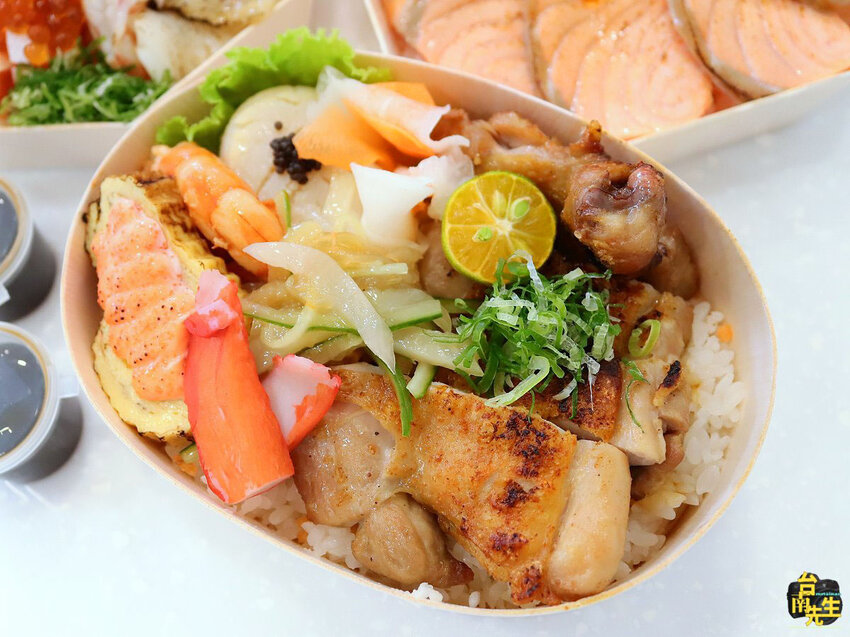 台南日式餐盒/長得像咖啡館的便當店/嚴選食材現點現做/白飯使用日本壽司米/南科大廠的午晚餐首選/視覺與味覺的雙重享受
