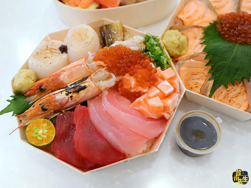 台南日式餐盒/長得像咖啡館的便當店/嚴選食材現點現做/白飯使用日本壽司米/南科大廠的午晚餐首選/視覺與味覺的雙重享受