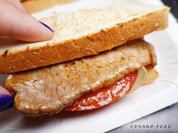 吐司夾肉排-龜龜燒烤.jpg