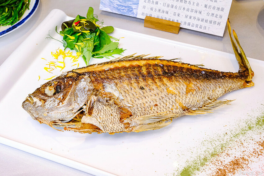 極鮮活龍蝦搭主廚現做燒賣，印月餐廳新菜推黑潮野生魚，還有特色炒冰清涼一夏！