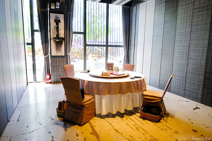 極鮮活龍蝦搭主廚現做燒賣，印月餐廳新菜推黑潮野生魚，還有特色炒冰清涼一夏！