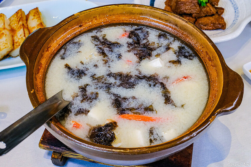極鮮活龍蝦搭主廚現做燒賣，印月餐廳新菜推黑潮野生魚，還有特色炒冰清涼一夏！