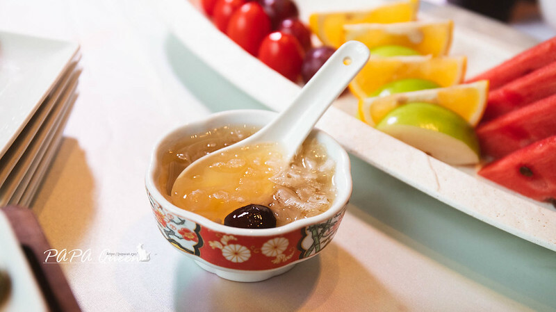 台中市南屯區浮誇系寶盒｜搭配藝術烤鴨秀Ｘ帝王蟹 豪華烤鴨特輯平日午間享67折，印月餐廳！