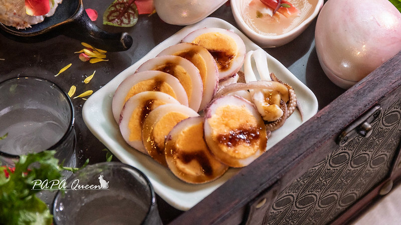 台中市南屯區浮誇系寶盒｜搭配藝術烤鴨秀Ｘ帝王蟹 豪華烤鴨特輯平日午間享67折，印月餐廳！