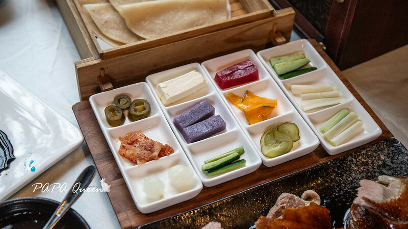 台中市南屯區浮誇系寶盒｜搭配藝術烤鴨秀Ｘ帝王蟹 豪華烤鴨特輯平日午間享67折，印月餐廳！