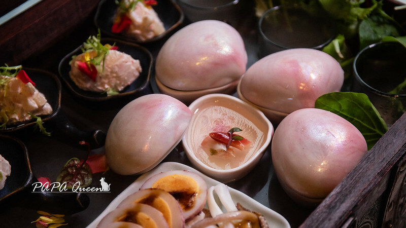 台中市南屯區浮誇系寶盒｜搭配藝術烤鴨秀Ｘ帝王蟹 豪華烤鴨特輯平日午間享67折，印月餐廳！