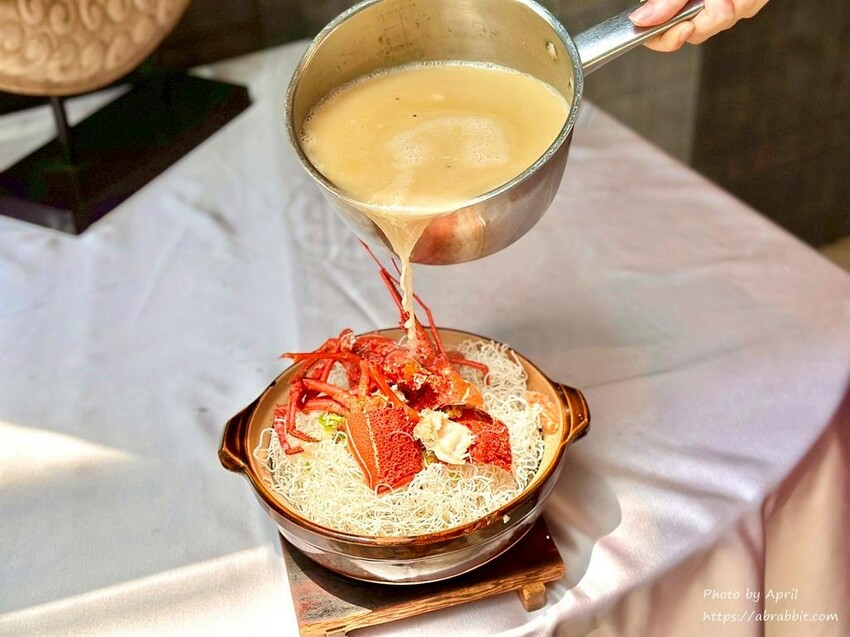 母親節聚餐首選！印月餐廳4人套餐，必吃龍蝦桌邊炒冰超吸睛。