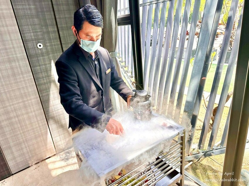 母親節聚餐首選！印月餐廳4人套餐，必吃龍蝦桌邊炒冰超吸睛。