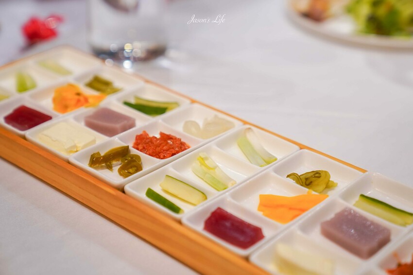 台中市南屯區【台中南屯│美食】印月餐廳。藝術烤鴨一鴨三吃必點,中式料理擺盤精美,樣樣大菜口味好吃,CP值不錯