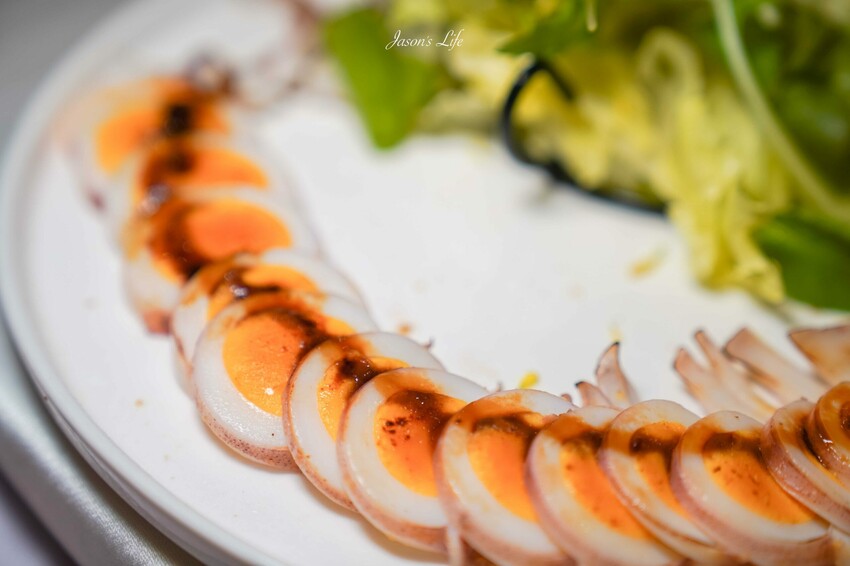 台中市南屯區【台中南屯│美食】印月餐廳。藝術烤鴨一鴨三吃必點,中式料理擺盤精美,樣樣大菜口味好吃,CP值不錯