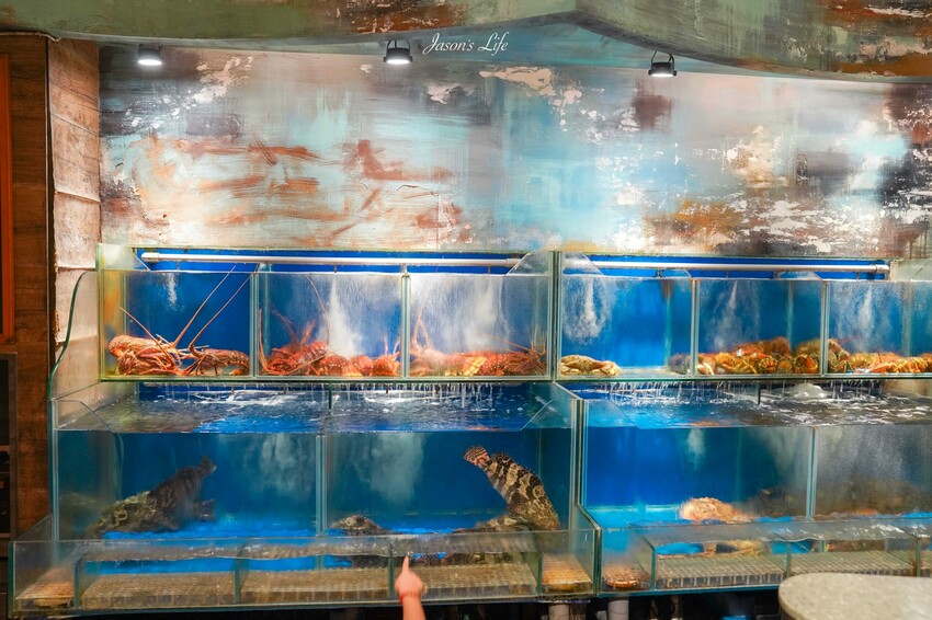 台中市南屯區【台中南屯│美食】印月餐廳。藝術烤鴨一鴨三吃必點,中式料理擺盤精美,樣樣大菜口味好吃,CP值不錯