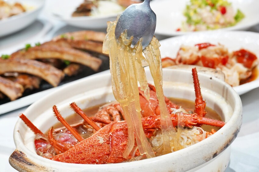 台中市南屯區外帶年菜開跑啦！小家庭也不用傷腦筋，熱呼呼年菜直接帶回家，還送鍋子也太佛心