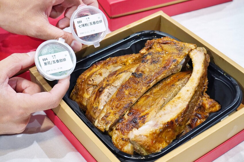 台中市南屯區外帶年菜開跑啦！小家庭也不用傷腦筋，熱呼呼年菜直接帶回家，還送鍋子也太佛心