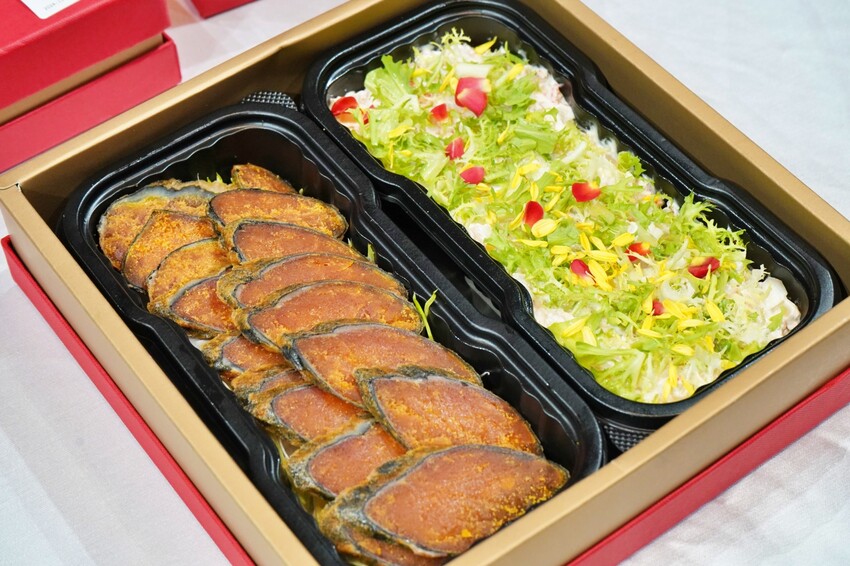 台中市南屯區外帶年菜開跑啦！小家庭也不用傷腦筋，熱呼呼年菜直接帶回家，還送鍋子也太佛心