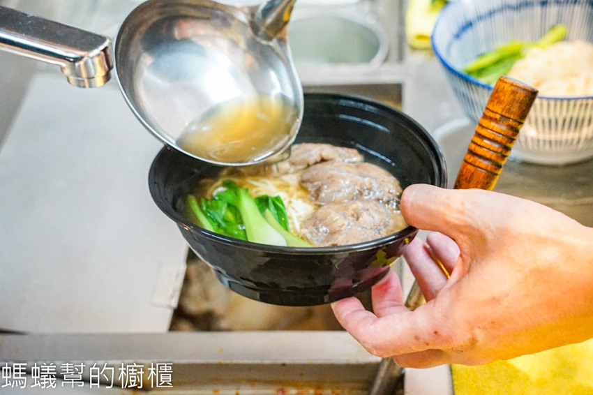 玖麵牛肉麵 | 員林小吃清燉牛肉麵推薦,四川水煮魚麵,高CP值鐵路排骨飯。 - 螞蟻幫的櫥櫃