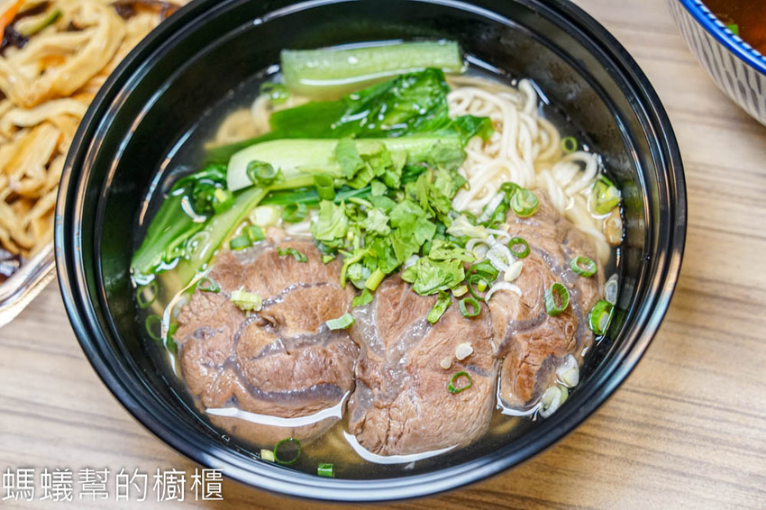 玖麵牛肉麵 | 員林小吃清燉牛肉麵推薦,四川水煮魚麵,高CP值鐵路排骨飯。 - 螞蟻幫的櫥櫃