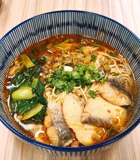 玖麵牛肉麵 | 員林小吃清燉牛肉麵推薦,四川水煮魚麵,高CP值鐵路排骨飯。 - 螞蟻幫的櫥櫃