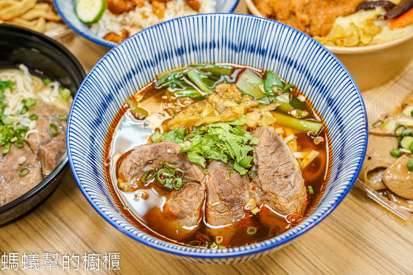 玖麵牛肉麵 | 員林小吃清燉牛肉麵推薦,四川水煮魚麵,高CP值鐵路排骨飯。 - 螞蟻幫的櫥櫃