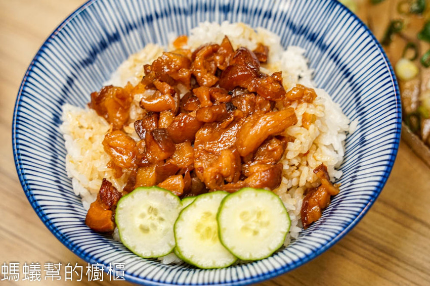 玖麵牛肉麵 | 員林小吃清燉牛肉麵推薦,四川水煮魚麵,高CP值鐵路排骨飯。 - 螞蟻幫的櫥櫃