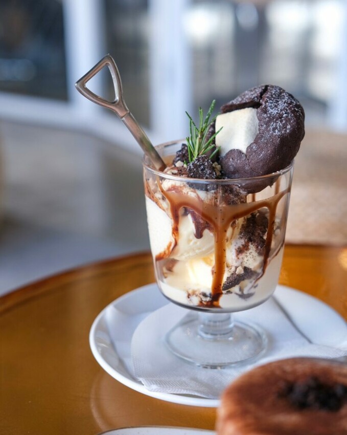 【台中美食】TIKIYALO鐵枝路咖啡交易所｜台中火車站人氣早午餐，來份豐盛的野餐盤感受美好一天 ! - 肉依小姐吃什麼